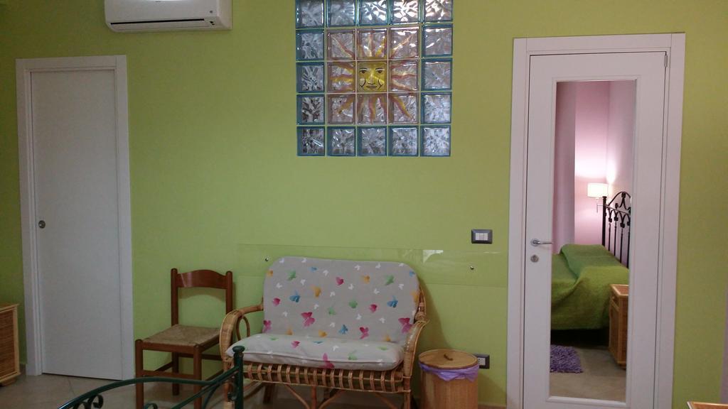 B&B Sunshine Scilla Zimmer foto